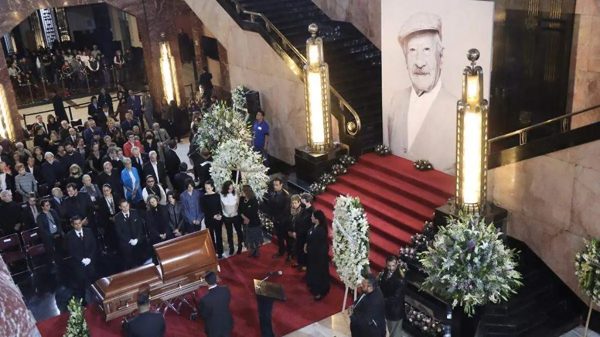 Despiden a Ignacio López Tarso con homenaje en Bellas Artes